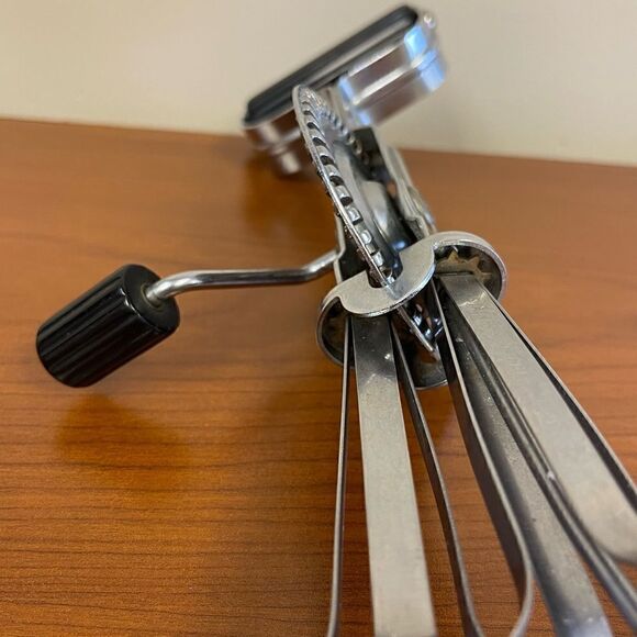 Vintage Another Androck Product Stainless Steel Bakelite Hand Mixer - Picture 10 of 14